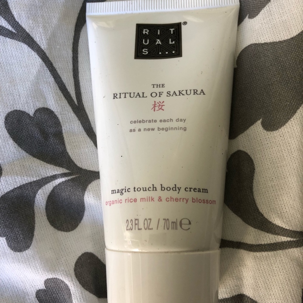 Ritual of Sakura body cream